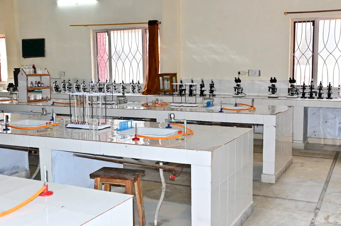 DBUU, DBIT Academic photo 17